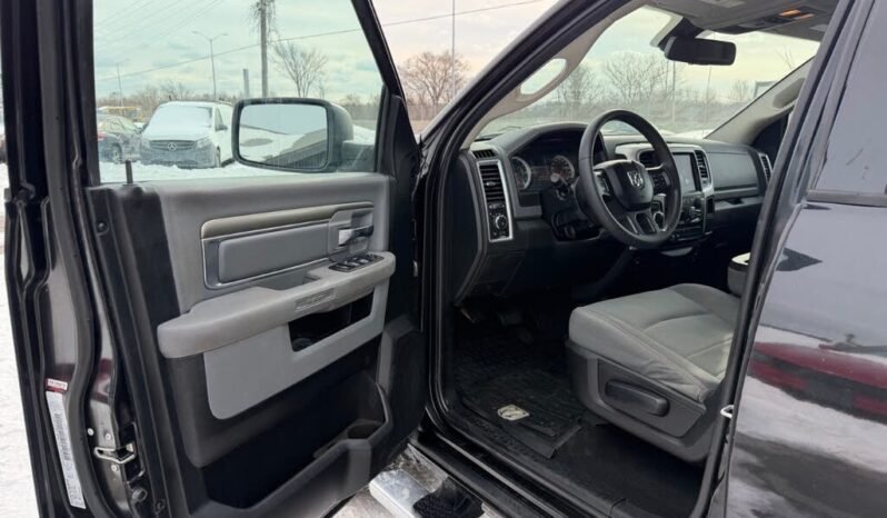 
								2018 Ram 1500 SLT Quad Cab 4WD full									