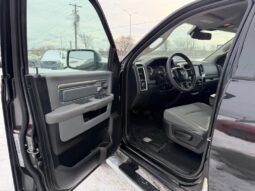 
										2017 Ram 1500 ST Quad Cab 4WD full									