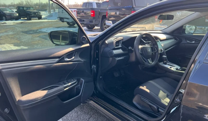 
								2017 Honda Civic LX full									