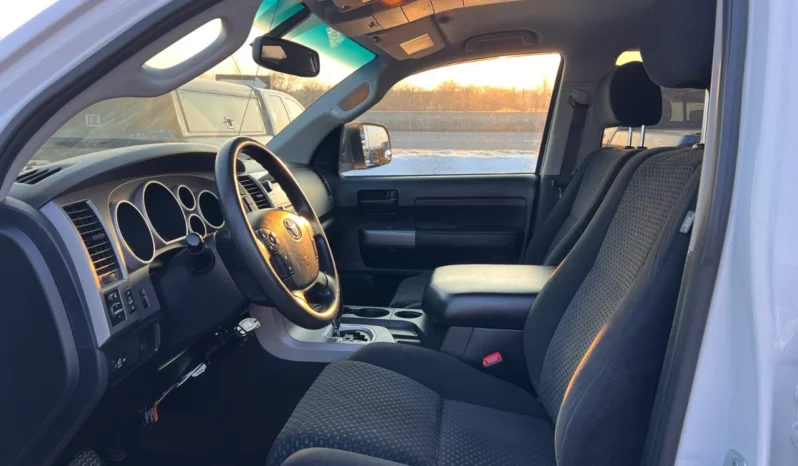 
								2013 Toyota Tundra SR5 Double Cab 4WD full									