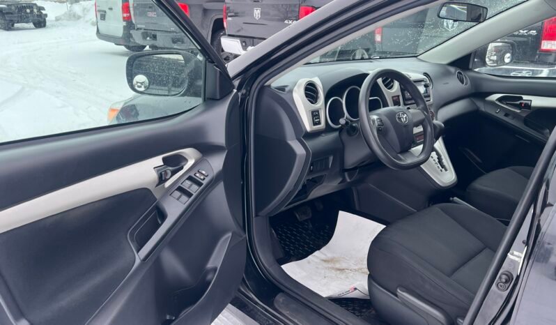 
								2013 Toyota Matrix full									