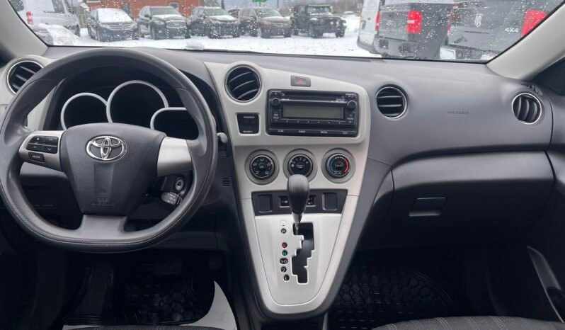 
								2013 Toyota Matrix full									