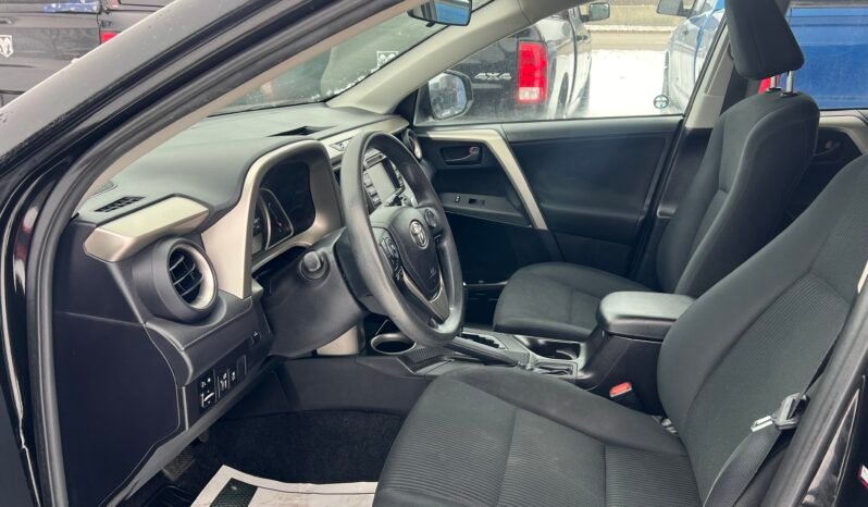 
								2014 Toyota RAV4 LE AWD full									