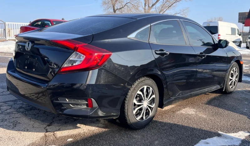 
								2017 Honda Civic LX full									