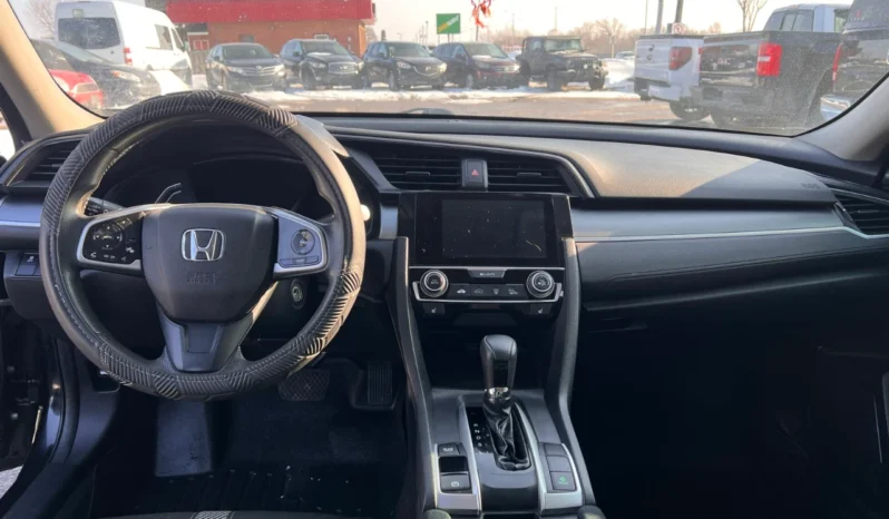 
								2017 Honda Civic LX full									