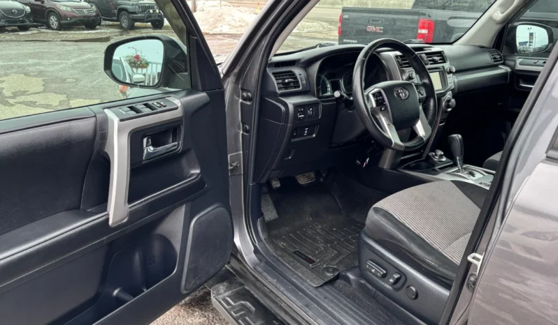 
								2014 Toyota 4Runner SR5 4WD full									