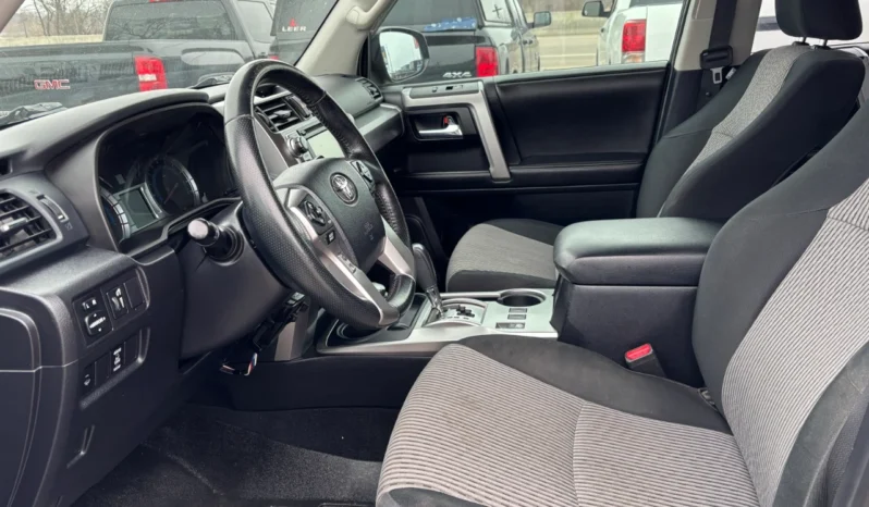 
								2014 Toyota 4Runner SR5 4WD full									