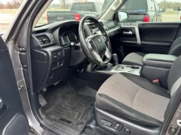 
										2014 Toyota 4Runner SR5 4WD full									