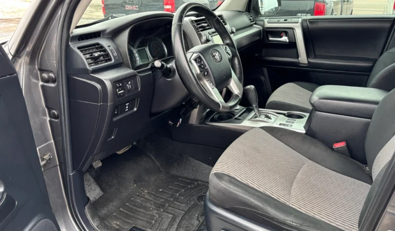 
								2014 Toyota 4Runner SR5 4WD full									