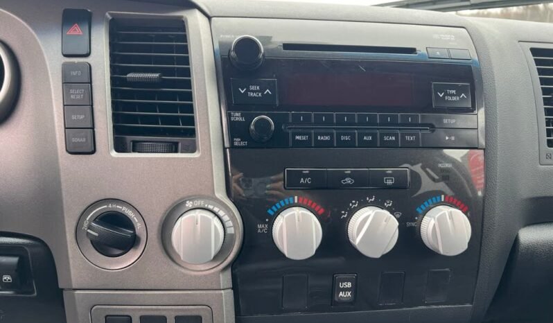 
								2010 Toyota Tundra SR5 Crew Max 4WD full									