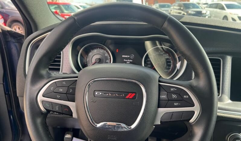 
								2015 Dodge Charger SXT RWD full									