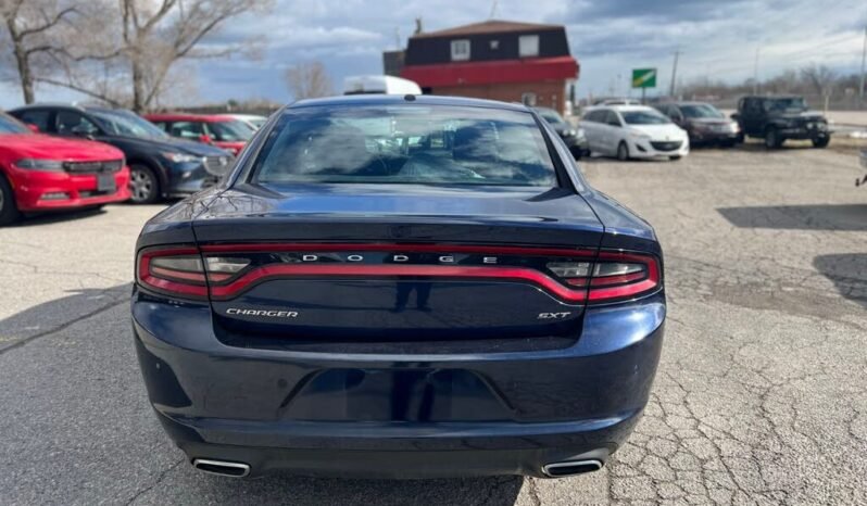 
								2015 Dodge Charger SXT RWD full									