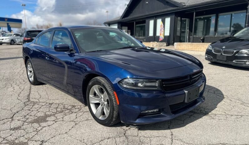 
								2015 Dodge Charger SXT RWD full									
