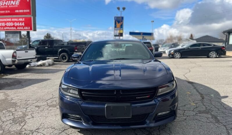 
								2015 Dodge Charger SXT RWD full									