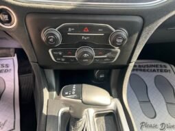 
										2015 Dodge Charger SXT RWD full									