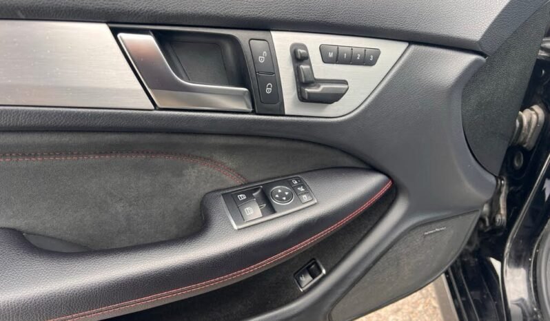 
								2015 Mercedes Benz C350 4MATIC Coupe full									