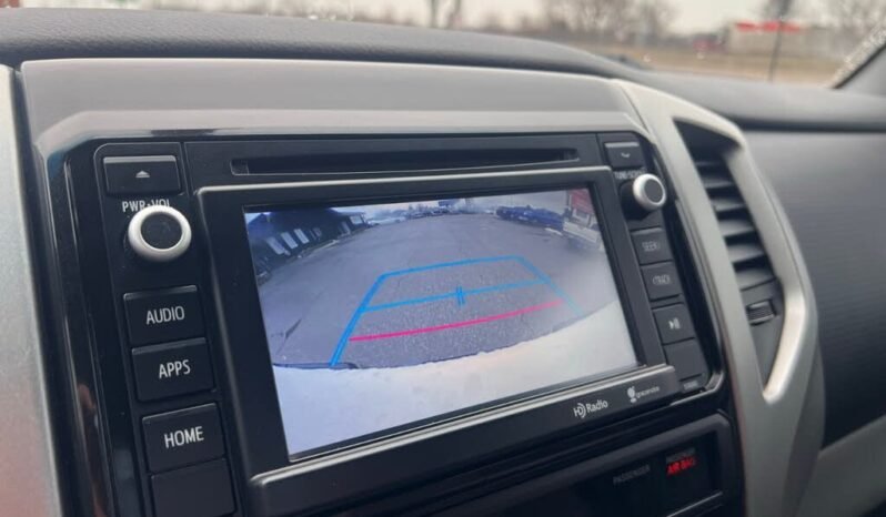 
								2015 Toyota Tacoma Double Cab full									