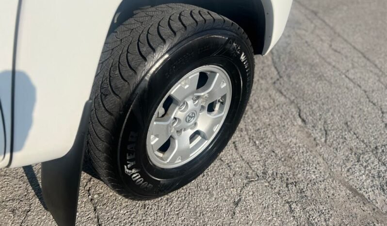 
								2015 Toyota Tacoma Double Cab 4WD full									