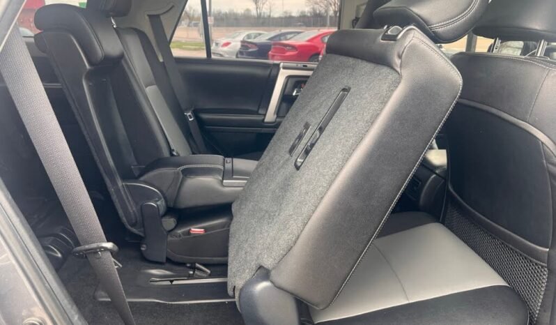 
								2016 Toyota 4Runner SR5 full									