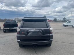 
										2016 Toyota 4Runner SR5 full									