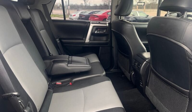 
								2016 Toyota 4Runner SR5 full									