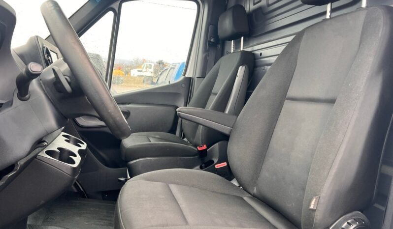 
								2020 Mercedes-Benz Sprinter Cargo Van 2500 Standard Roof V6 144″ full									