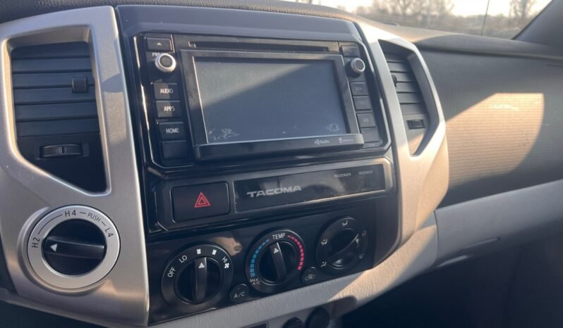 
								2015 Toyota Tacoma 4WD Double Cab V6 Auto full									