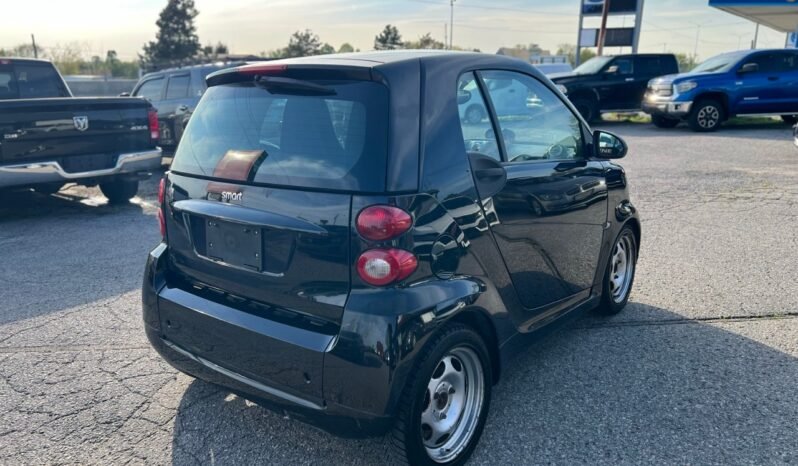 
								2011 smart fortwo 2dr Cpe Pure full									