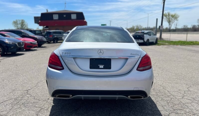 
								2016 Mercedes-Benz C-Class C 300 4MATIC Sedan full									