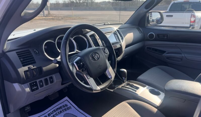 
								2015 Toyota Tacoma 4WD Double Cab V6 Auto full									