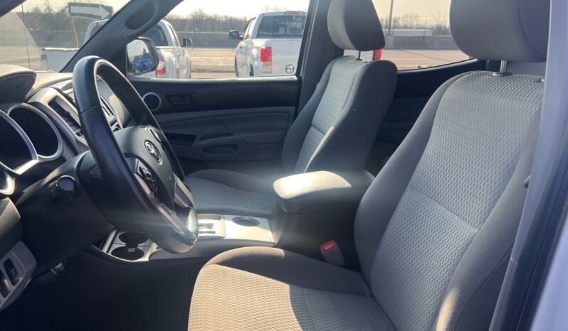 
								2015 Toyota Tacoma 4WD Double Cab V6 Auto full									