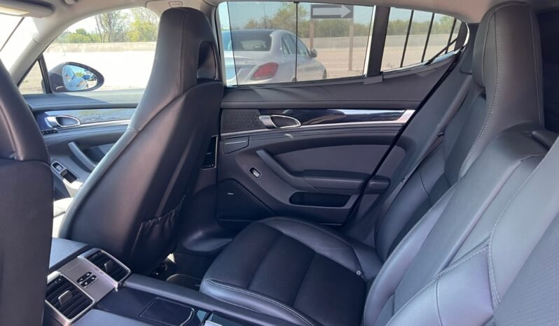 
								2011 Porsche Panamera 4dr HB 4 full									