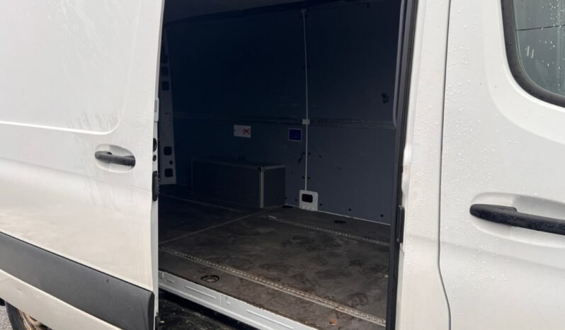 
								2020 Mercedes-Benz Sprinter Cargo Van 2500 Standard Roof V6 144″ full									