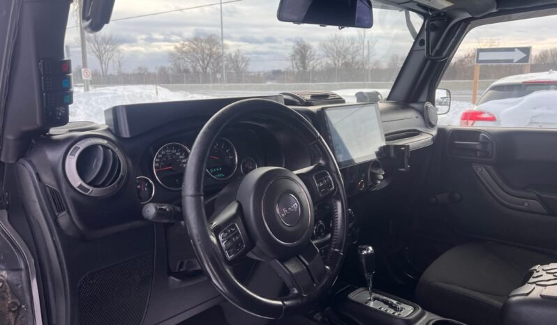 
								2017 Jeep Wrangler 4WD 2dr Sport full									