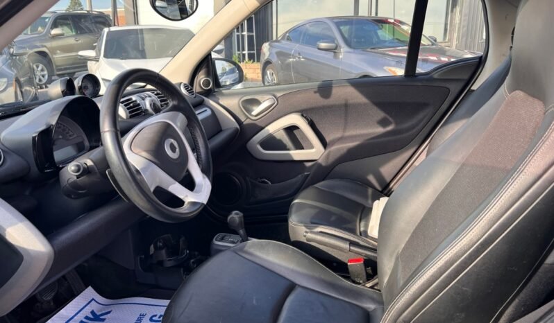 
								2011 smart fortwo 2dr Cpe Pure full									