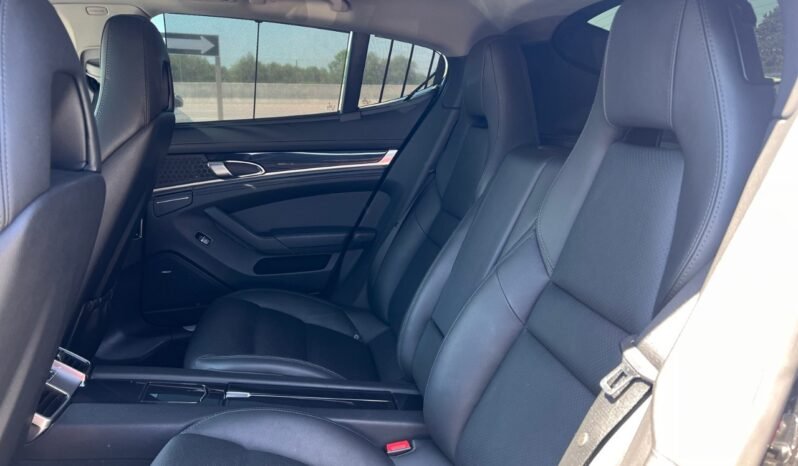 
								2011 Porsche Panamera 4dr HB 4 full									