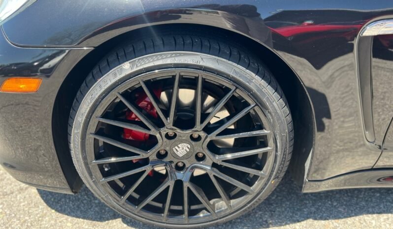 
								2011 Porsche Panamera 4dr HB 4 full									