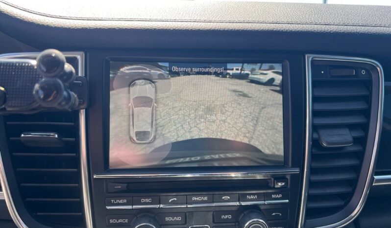 
								2011 Porsche Panamera 4dr HB 4 full									