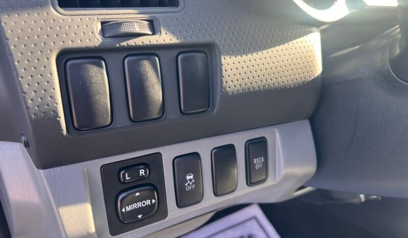 
								2015 Toyota Tacoma 4WD Double Cab V6 Auto full									