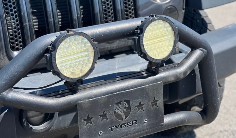 
								2017 Jeep Wrangler 4WD 2dr Sport full									