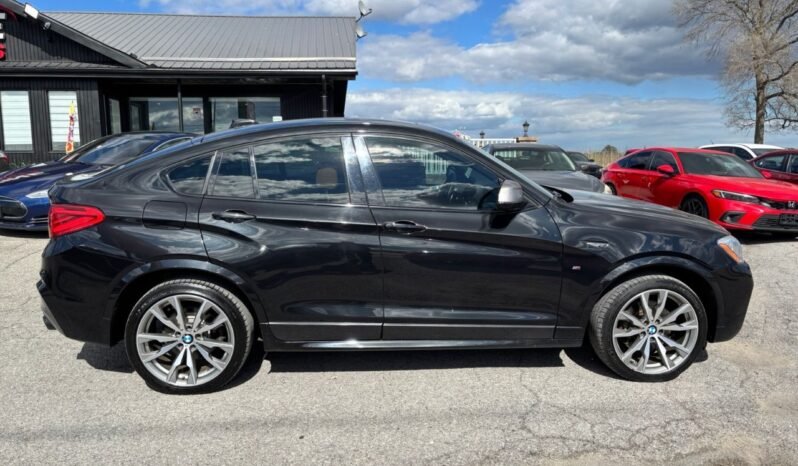 
								2018 BMW X4 M40i Sports Activity Coupe full									