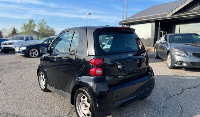 
								2011 smart fortwo 2dr Cpe Pure full									