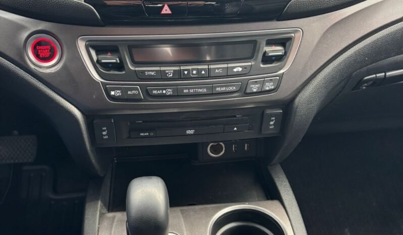 
								2017 Honda Pilot 4WD EX-L with DVD Rear Entertainment System full									
