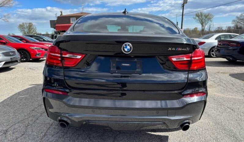 
								2018 BMW X4 M40i Sports Activity Coupe full									