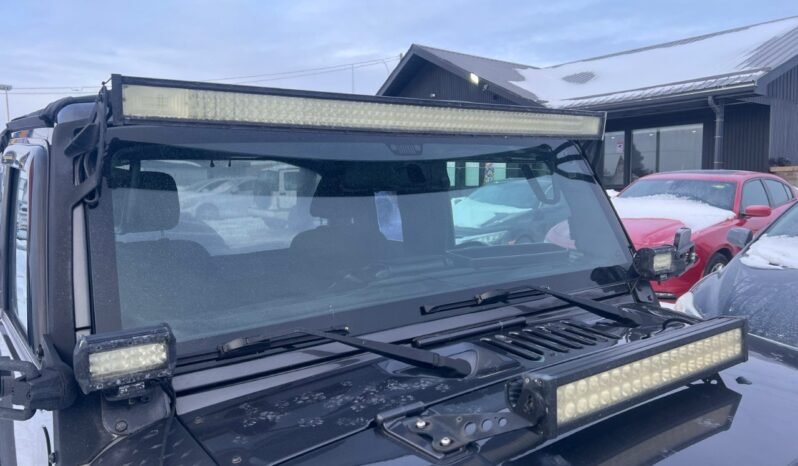 
								2017 Jeep Wrangler 4WD 2dr Sport full									