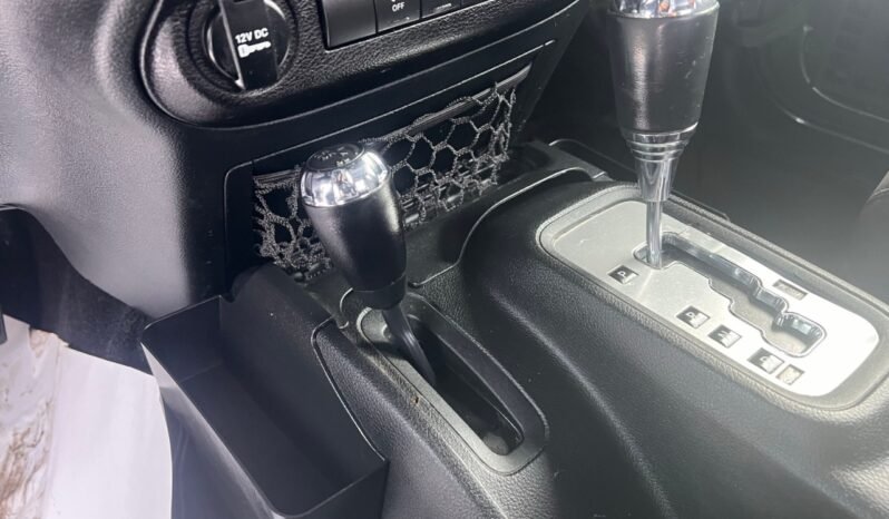 
								2017 Jeep Wrangler 4WD 2dr Sport full									
