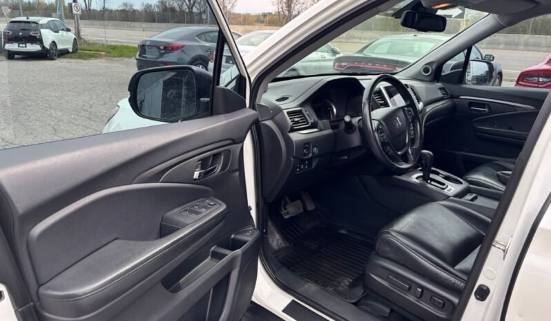 
								2017 Honda Pilot 4WD EX-L with DVD Rear Entertainment System full									
