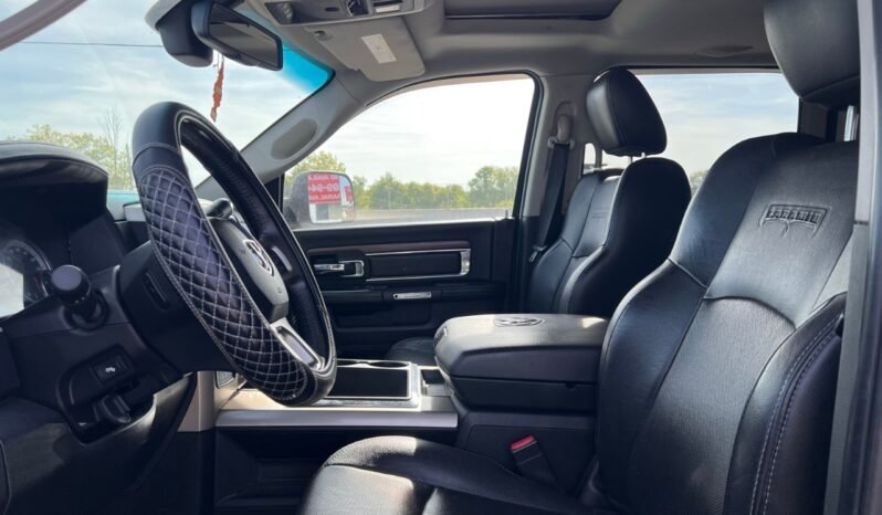 
								2014 Ram 2500 4WD Mega Cab 6.3 Ft Box Laramie full									