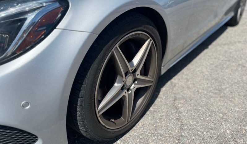 
								2016 Mercedes-Benz C-Class C 300 4MATIC Sedan full									