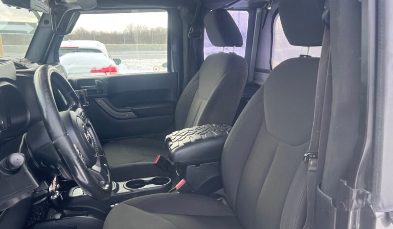 
								2017 Jeep Wrangler 4WD 2dr Sport full									